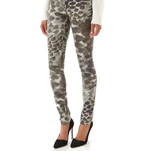 Alice + Olivia Camo Skinny Jeans Size 0